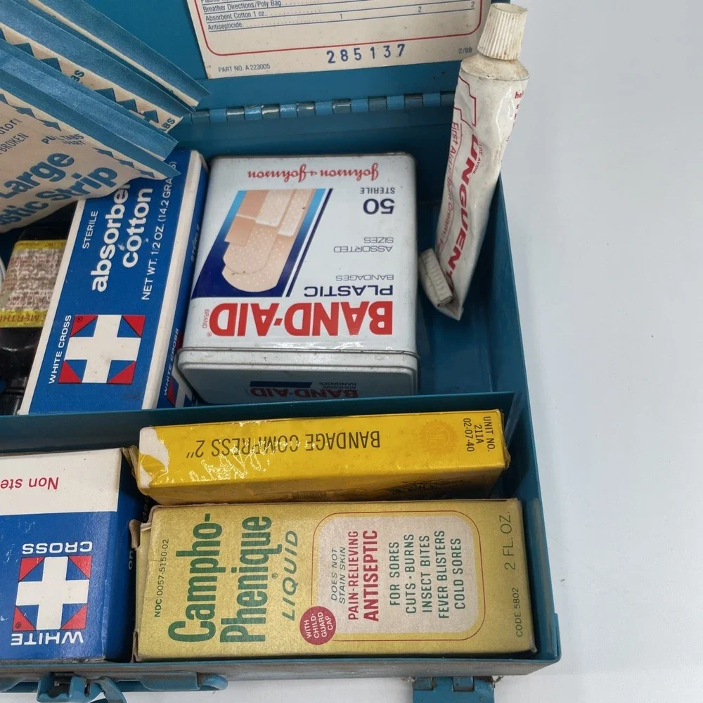Steel‎ Wall Mount First Aid Kit White Cross Lab Factory Industrial Film Prop Vtg